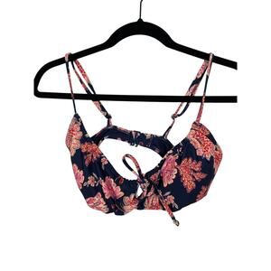 Gathered Keyhole-Front Bikini Swim Top M Old Navy Vacation Pool Swim Beach Coast